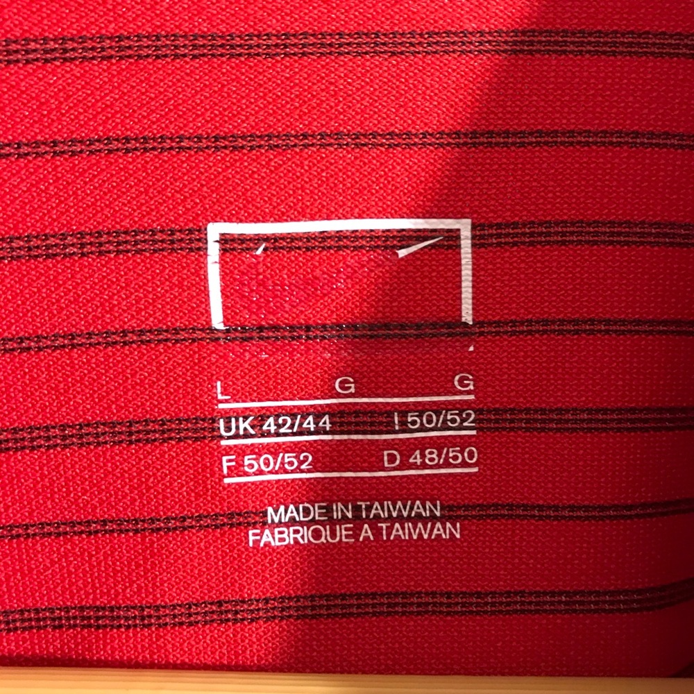 Nike: Dri-Fit - Picture 4 of 6